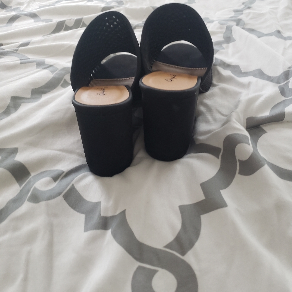 Backness shoes - Picture 3 of 4